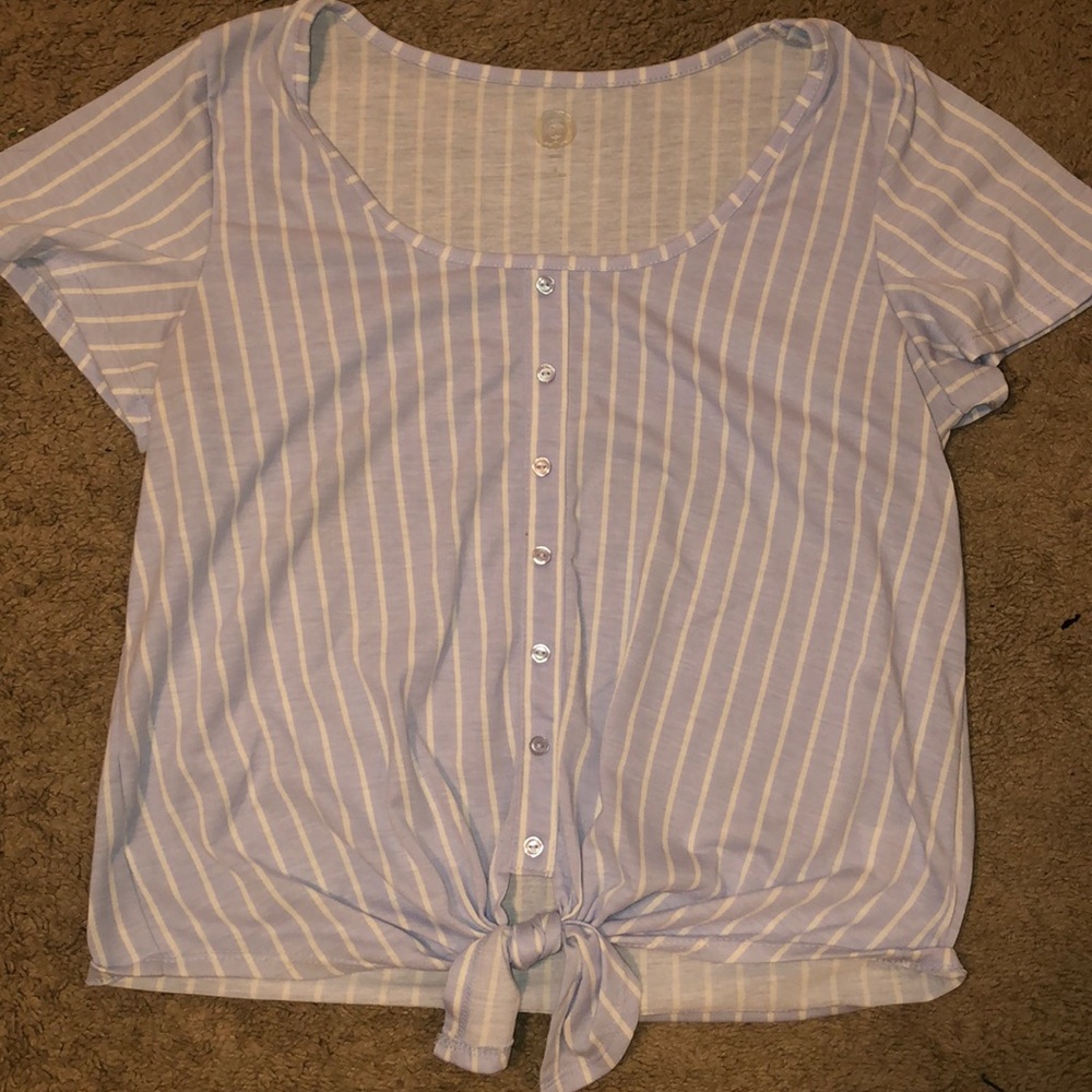 Crop tied t shirt